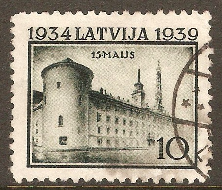 Latvia 1939 10s Green. SG287.