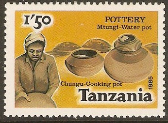 Tanzania 1985 1s.50 Pottery Series. SG440.