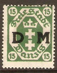 Danzig 1921 15pf Green - Official stamp. SGO96.