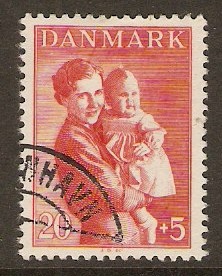 Denmark 1941 20 + 5ore Child Welfare series. SG323.