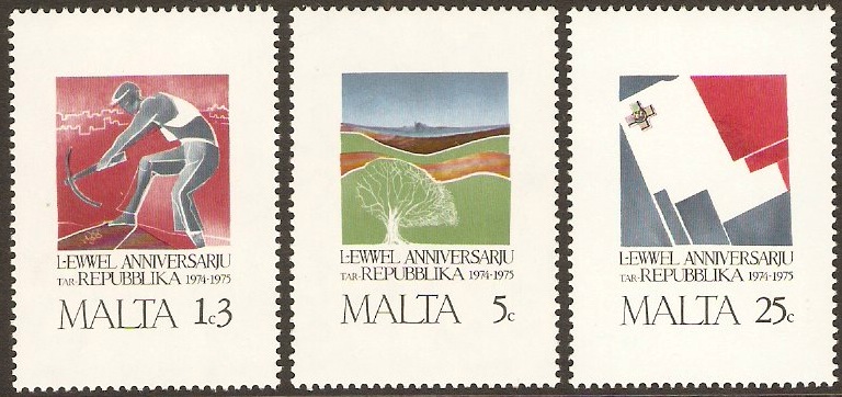 Malta 1975 Republic Anniversary. SG552-SG554.