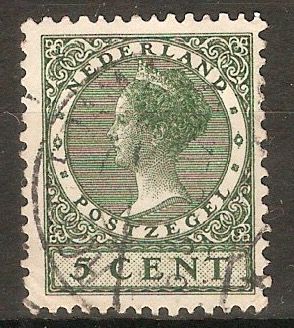 Netherlands 1926 5c Green - Queen Wilhelmina definitives. SG311A