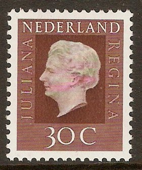 Netherlands 1969 30c Chocolate. SG1069b.