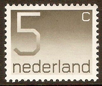 Netherlands 1976 5c Olive-grey. SG1226.