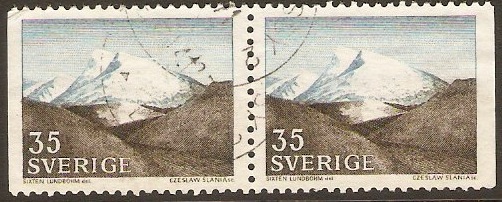 Sweden 1966 35ore brown and blue. SG498.