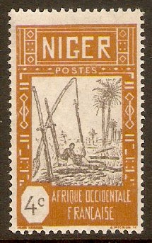 Niger 1926 4c Black and yellow-brown. SG32.