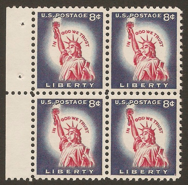 United States 1954 8c Statue of Liberty stamp. SG1040.
