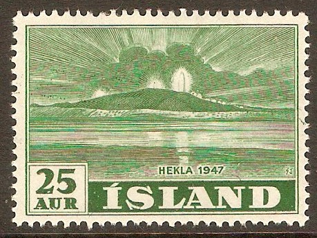 Iceland 1947 25a Green - Mount Hekla Series. SG281.