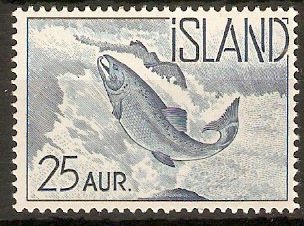 Iceland 1959 25a Fish Series. SG368. Atlantic Salmon.