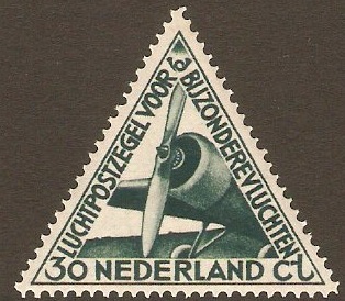 Netherlands 1933 30c Green - Air Stamp. SG417.