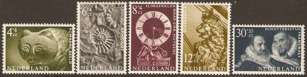 Netherlands 1962 Welfare Set. SG921-SG925.