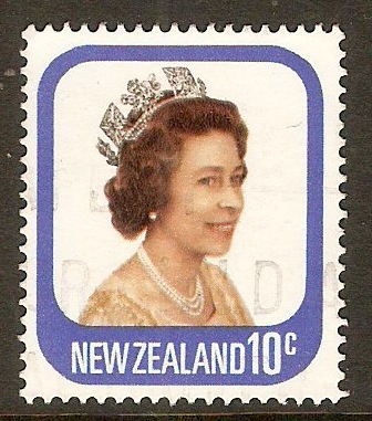 New Zealand 1975 10c Queen Elizabeth Portrait. SG1094ab