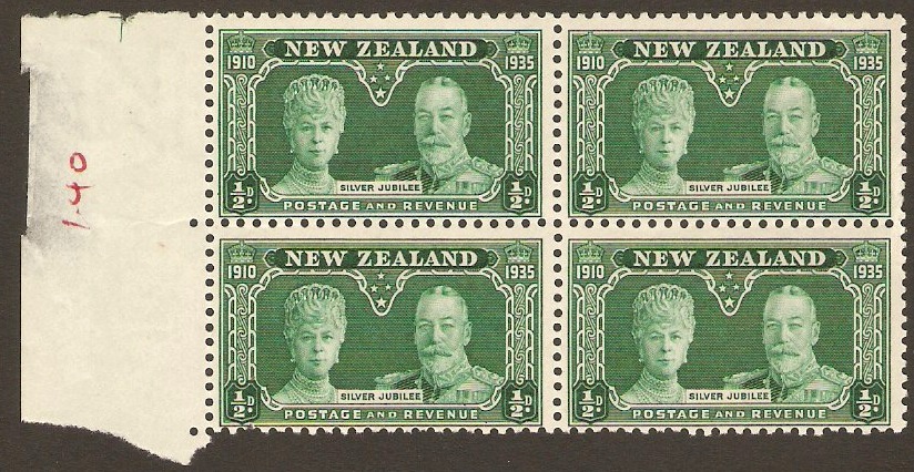 New Zealand 1935 d Green - Silver Jubilee series. SG573.