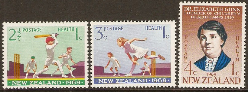 New Zealand 1969 Health Stamps Set. SG899-SG901.