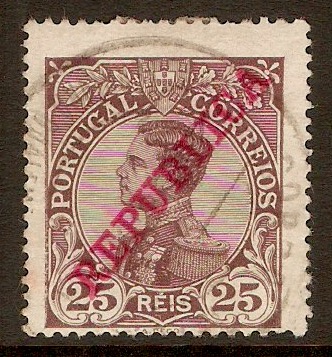 Portugal 1910 25r Chocolate. SG409.